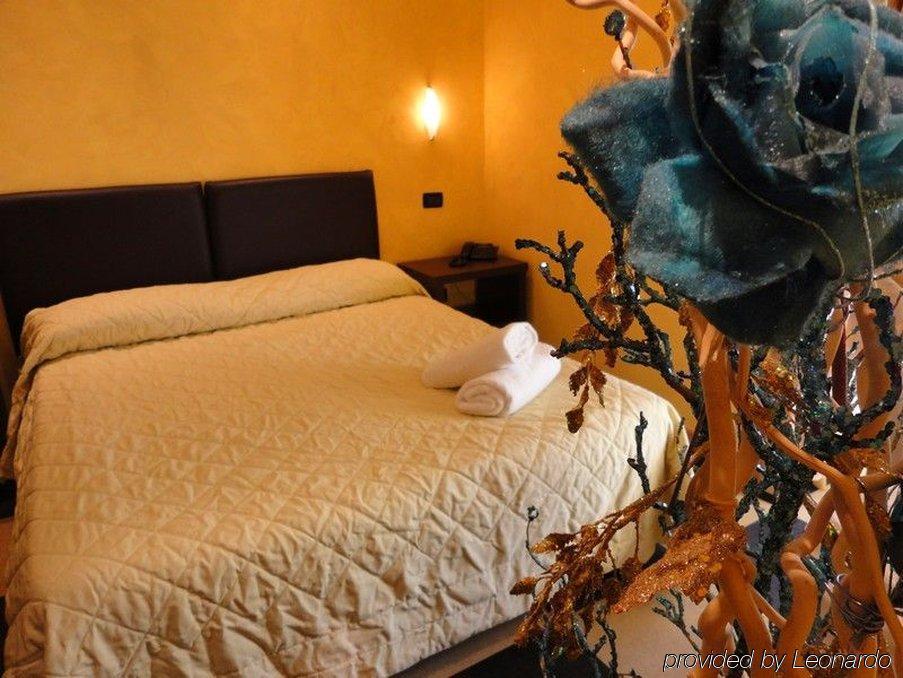 Memole Inn Sanremo Rum bild
