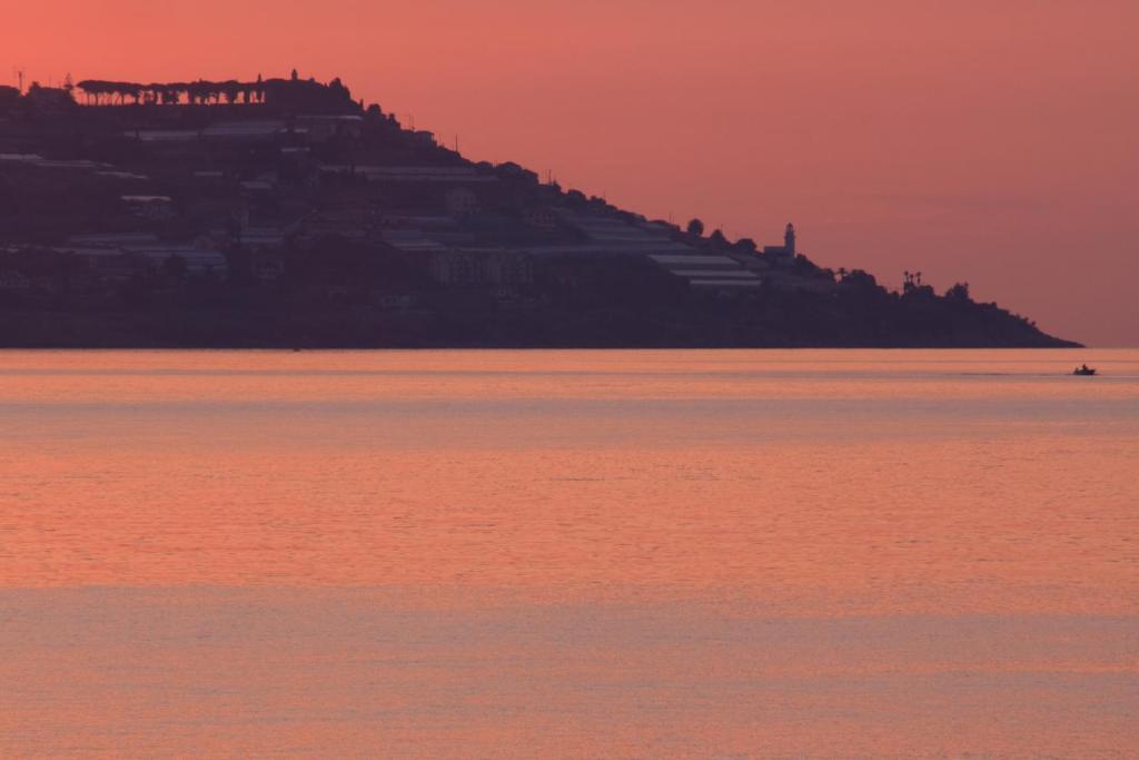 Memole Inn Sanremo Exteriör bild